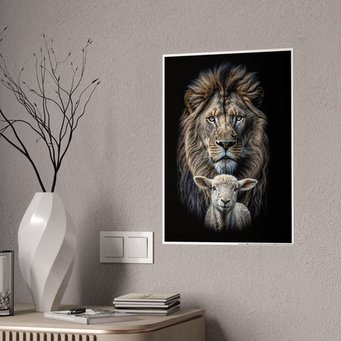 Wildlife Art Print: Lion & Lamb Gloss Poster - Nature Decor for Home